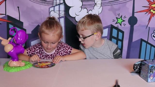PULL MY FINGER GAME with surprise toys HATCHIMALS, F.N.A.F | SIS VS BRO | Toy Room Tastic смотреть онлайн