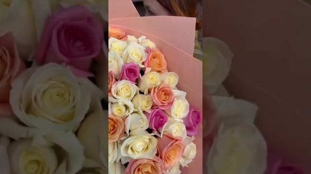 Доставка Цветов в Краснодаре. Букет из 121 розы смотреть онлайн
