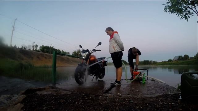 как надо мыть мотоцикл смотреть онлайн