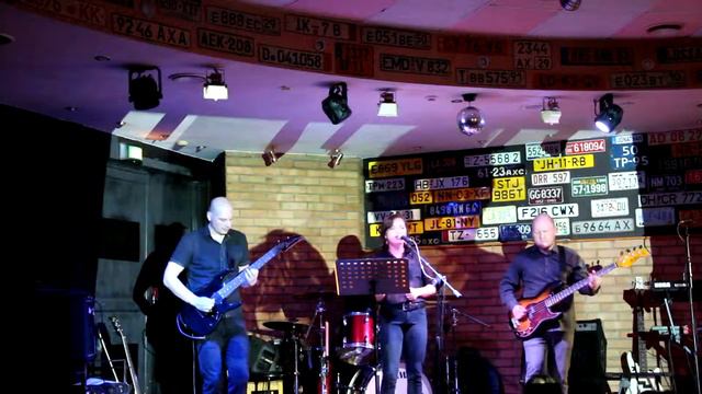 EXTRA Красно-желтые дни (cover Виктор Цой)15.08.15 смотреть онлайн