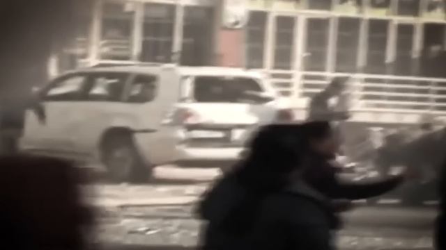 Pritja e ftohtë. Babai shkoi për ngushëllim te komshiu i vrarë. Nuk e kuptoi që do i vrisnin djalin смотреть онлайн