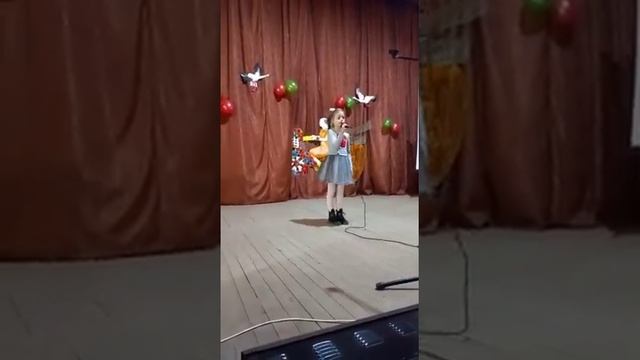 «Раз ладошка,два ладошка» Музыка Е.Зарицкая сл.И.Шевчук исполняет Карпенко Анастасия смотреть онлайн