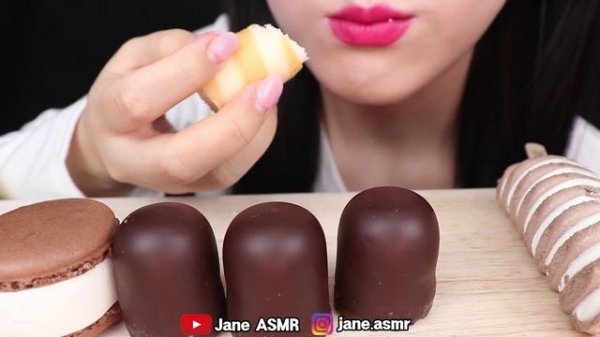 ASMR LEFTOVER CHOCOLATE DESSERTS 초콜릿 디저트 먹방 MUKBANG, EATING SOUNDS