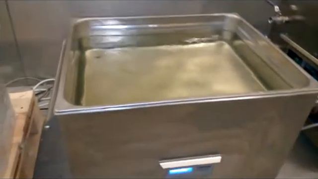 Кавитация в ультразвуковой ванне промышленного исполнения смотреть онлайн