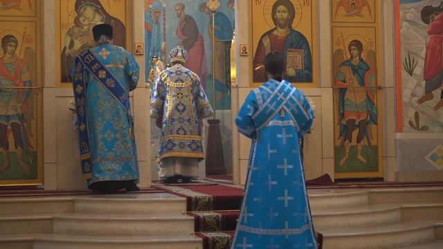 Литургия на загородном хозяйстве петербургского подворья Оптиной смотреть онлайн
