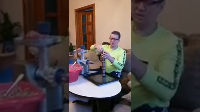 ИЗГОТОВЛЕНИЯ КОЛБАСЫ, НАПОЛНЕНИЕ ФАРШЕМ ОБОЛОЧЕК ДЛЯ ИЗГОТОВЛЕНИЯ ДОМАШНИХ КОЛБАС смотреть онлайн