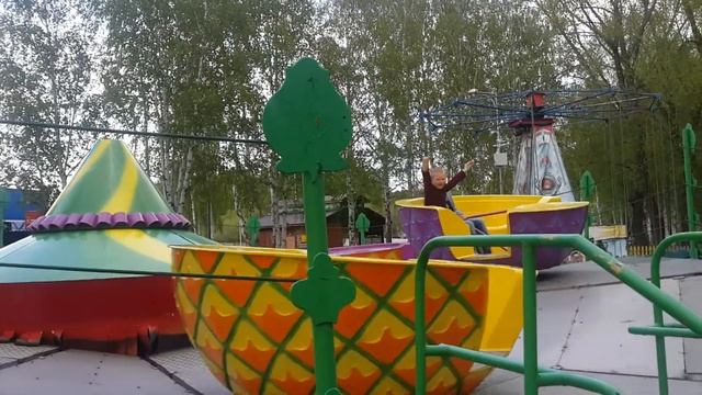 Карусель #парк мояковского#вальс#детский смех# смотреть онлайн