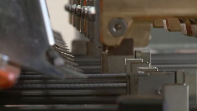 MULTIASSEMBLER с автоматической системой подачи продольных прутьев смотреть онлайн