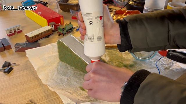 Building a Tiny OO Model Railway 1:76 | 19 by 21 inches | Part Four смотреть онлайн