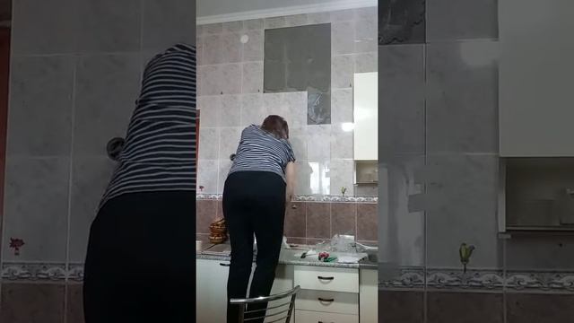 Восстановление оторванного кафеля своими руками!