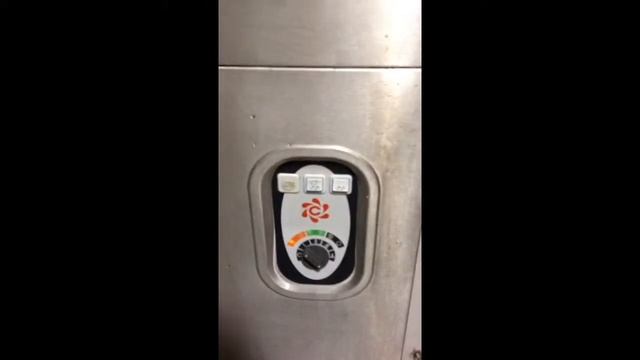 Comenda pass-through dishwasher with basket, £750, call 07531005603 смотреть онлайн