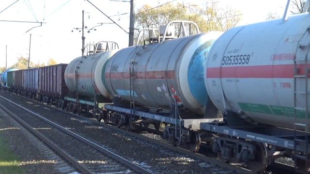 Электровоз ВЛ80С-670 с грузовым поездом смотреть онлайн