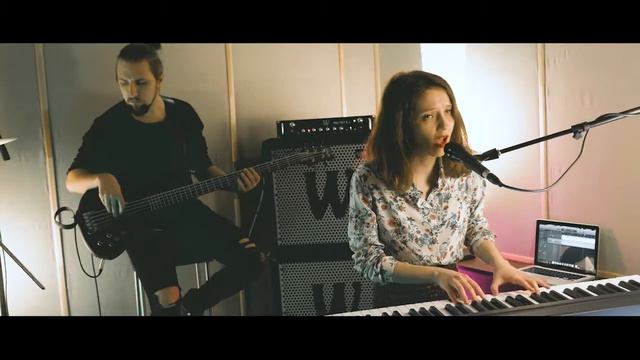 Arina Katkova (live at studio) - Commonness смотреть онлайн