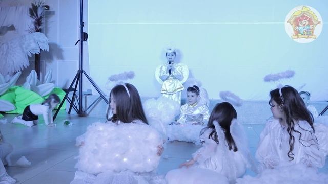 Ангелы в лице детей выбирали матерей. Театр-студия Домовёнок смотреть онлайн