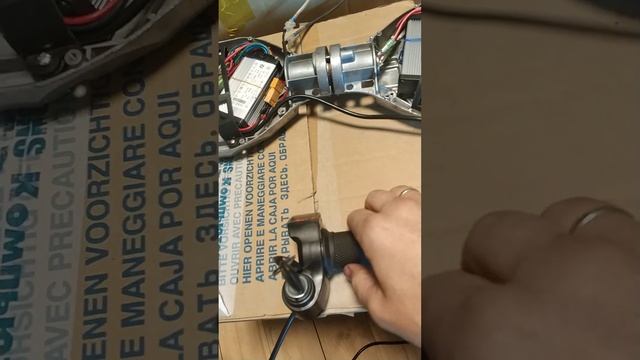 трёхколёсный электровелосипед из гироскутера) смотреть онлайн