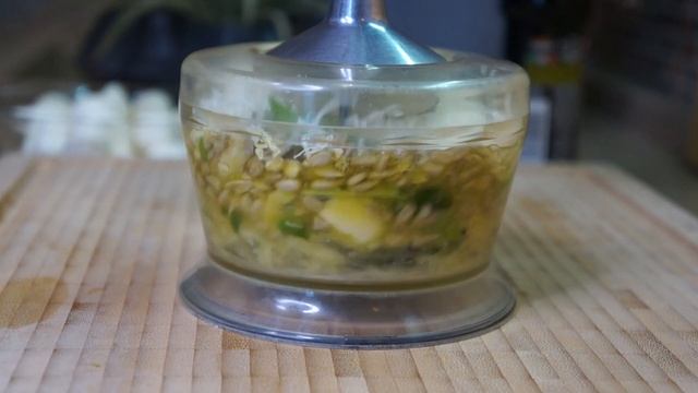 Салат с моцареллой и соусом песто из семечек. ПП рецепт! смотреть онлайн