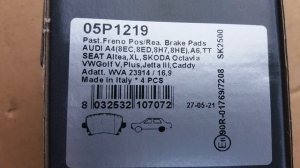 Volkswagen Caddy.Замена задних тормозных колодок , дисков , тросов ручника..mp4