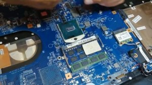 Разборка и чистка  ноутбука Sony VAIO. Замена термопасты.