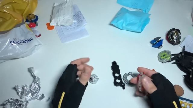 ВАШИ ПОДАРКИ НА НОВЫЙ ГОД / Бейблэйд Бёрст / Beyblade Burst смотреть онлайн