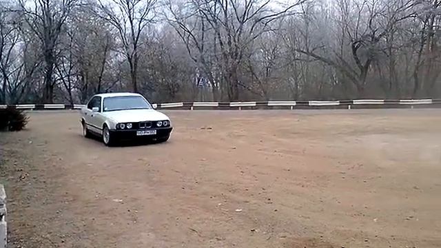 Крутим Пятаки на бмв е34 смотреть онлайн