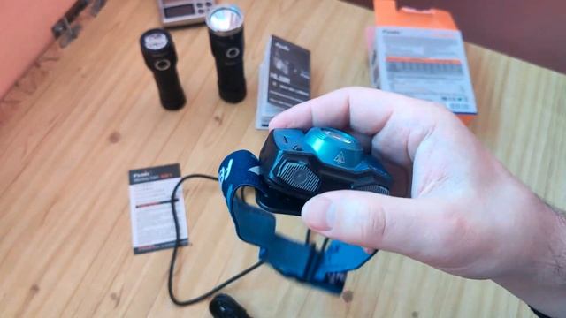 Обзор Fenix HL32 – налобный фонарь для кемпинга смотреть онлайн