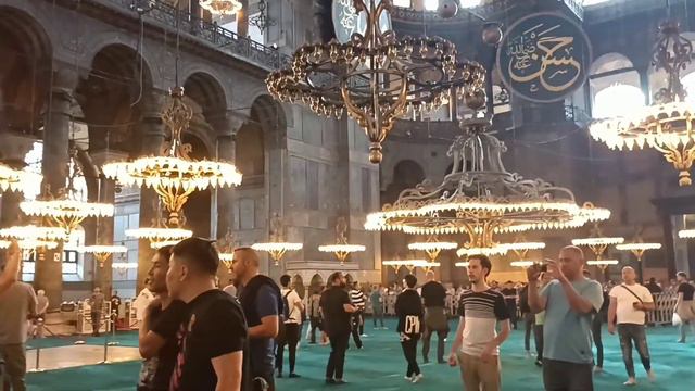 Ayasofya Camii Ve Sultan Ahmet Camii  Gezi Turu