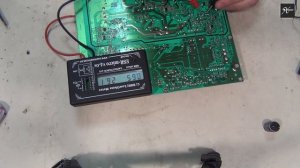 Ремонт жк телевизора #ROLSEN с неисправностью пропадает подсветка матрицы