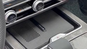 Кроссовер Hongqi HS5 2023 нового поколения. Что нового? Цены и характеристики.