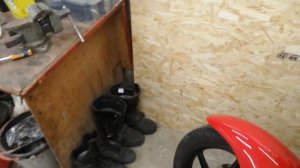 Сравнение Bajaj Boxer 150 и Bajaj Pulsar 180