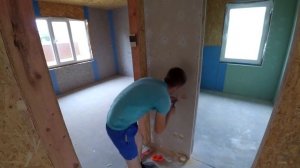 Как установить и подготовить скрытый подрозетник в сип доме. Отделка в сип доме.