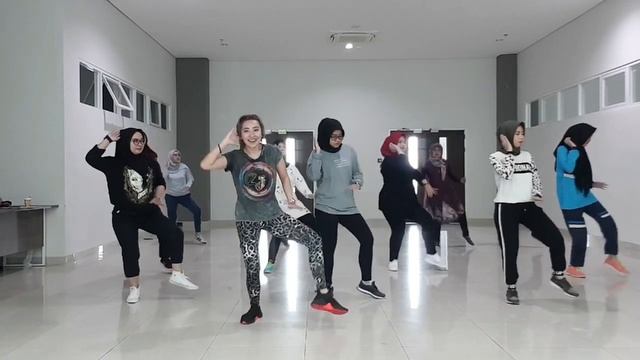 Baby Shark Zumba ☄Joshi смотреть онлайн