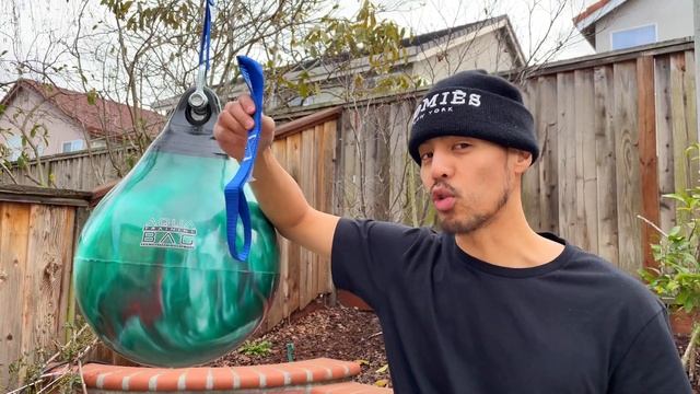 SIMPLE WAY TO HANG A HEAVY BAG смотреть онлайн
