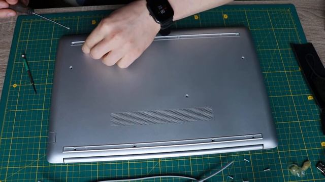 Разборка ноутбука HP Notebook 15-db1017ua смотреть онлайн