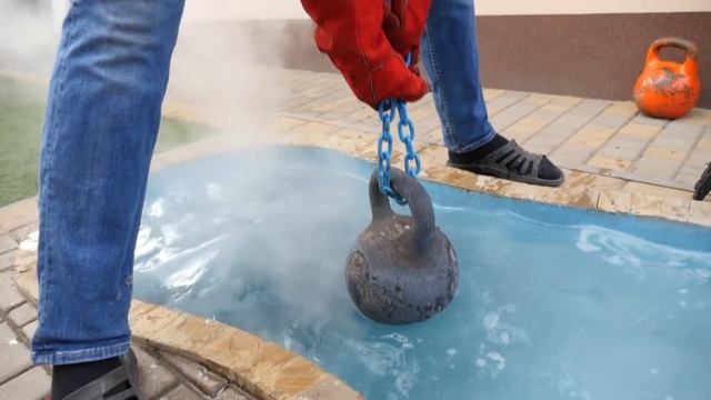 EXPERIMENT KETTLEBELL Vs POOL