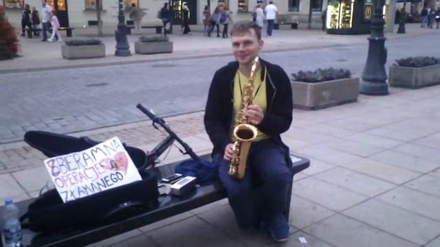 Вуличні музиканти Варшави. Саксофоніст Петро. 1 смотреть онлайн