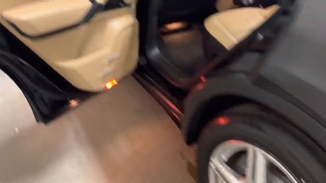 2014 Porsche Cayenne Platinum (XYZ Motors)