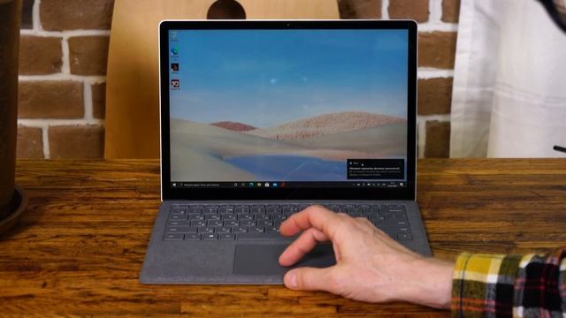 Microsoft Surface Laptop 4 13,5″ AMD Ryzen 5 - 17 часов работы от батареи смотреть онлайн