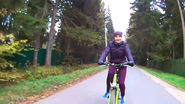 Девушка.Велосипед.Осень. смотреть онлайн
