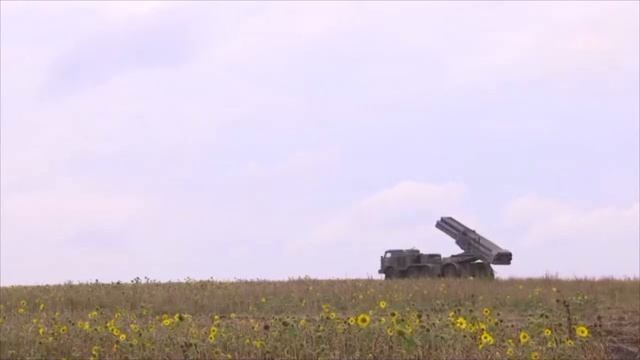 Боевая работа расчета РСЗО Ураган! - OiN Одни из Нас .mp4 смотреть онлайн