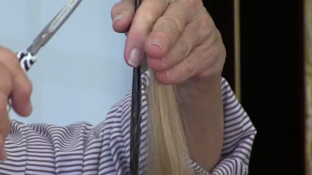 How to Cut Dirty Bangs on your Wig смотреть онлайн