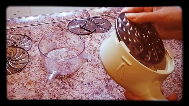 Ручная механическая терка DEKOK смотреть онлайн