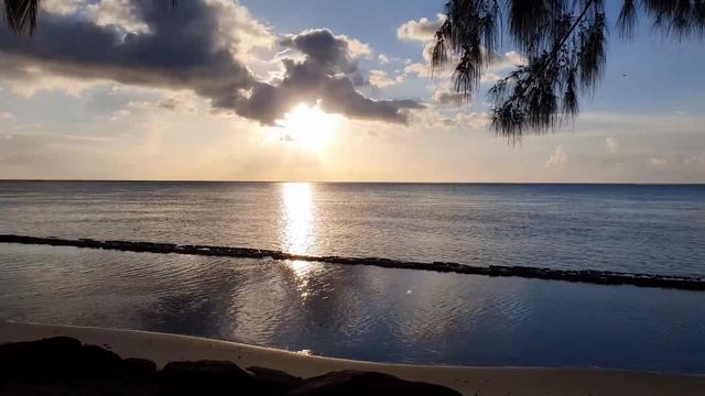 Détente, coucher de soleil à Moorea смотреть онлайн