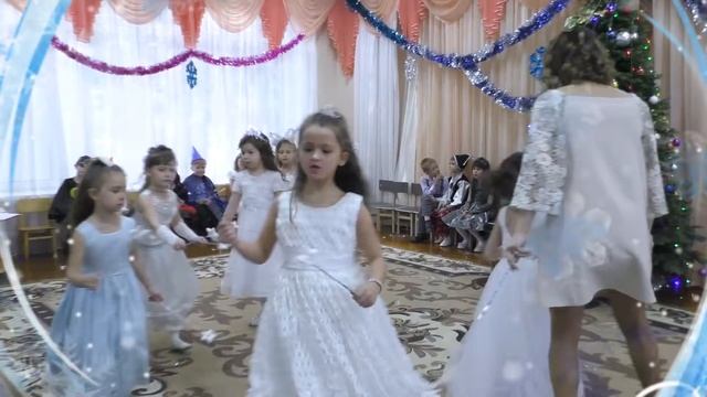 Новогодний утренник 2020 в группе "ДЕЛЬФИНЧИКИ"- кисловодский детский сад № 8 смотреть онлайн