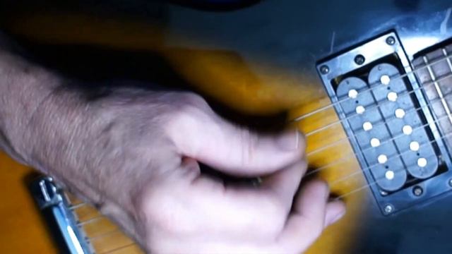 Epiphone Les Paul "Thrift Store" Special смотреть онлайн