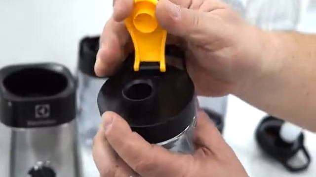 Electrolux ESB2900 turmixgép Márkabolt смотреть онлайн