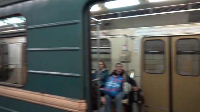 81-717/714 номерной на станции Лубянка смотреть онлайн