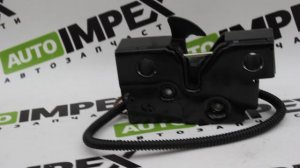 VW Polo Sedan 2010-2020 года. Замок капота