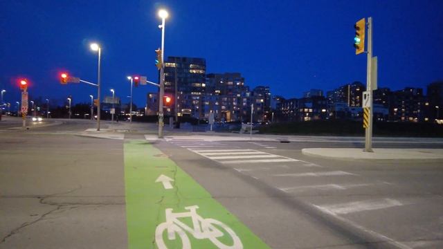Night Bike Ride Downtown Ottawa, Ontario stay-at-home order, April 19, 2021 смотреть онлайн