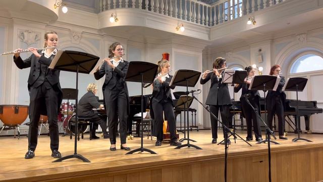С. Saint-Saëns Danse macabre/arr. for flutes ensemble, piano and harp Natalia Osipova смотреть онлайн