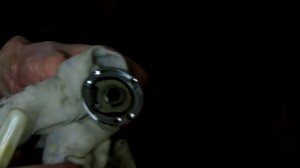 Как устранить неприятный скрип, в дверной ручке?